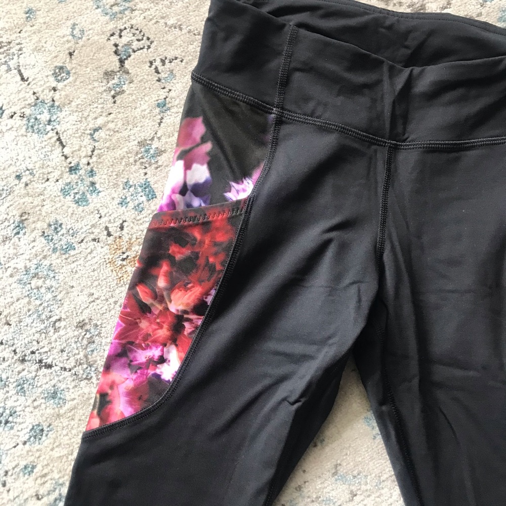 Lululemon Run: Spring Has Sprung Legging - Picture 4 of 9